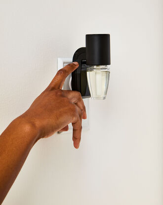 Black Scent Control&amp;trade; Wallflowers Fragrance Plug