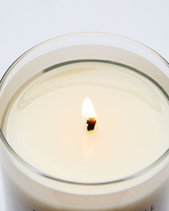 Fresh Rainfall &amp; Linen Single Wick Candle